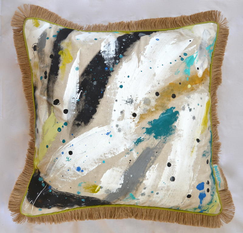 LOOSE CANNON PILLOW I