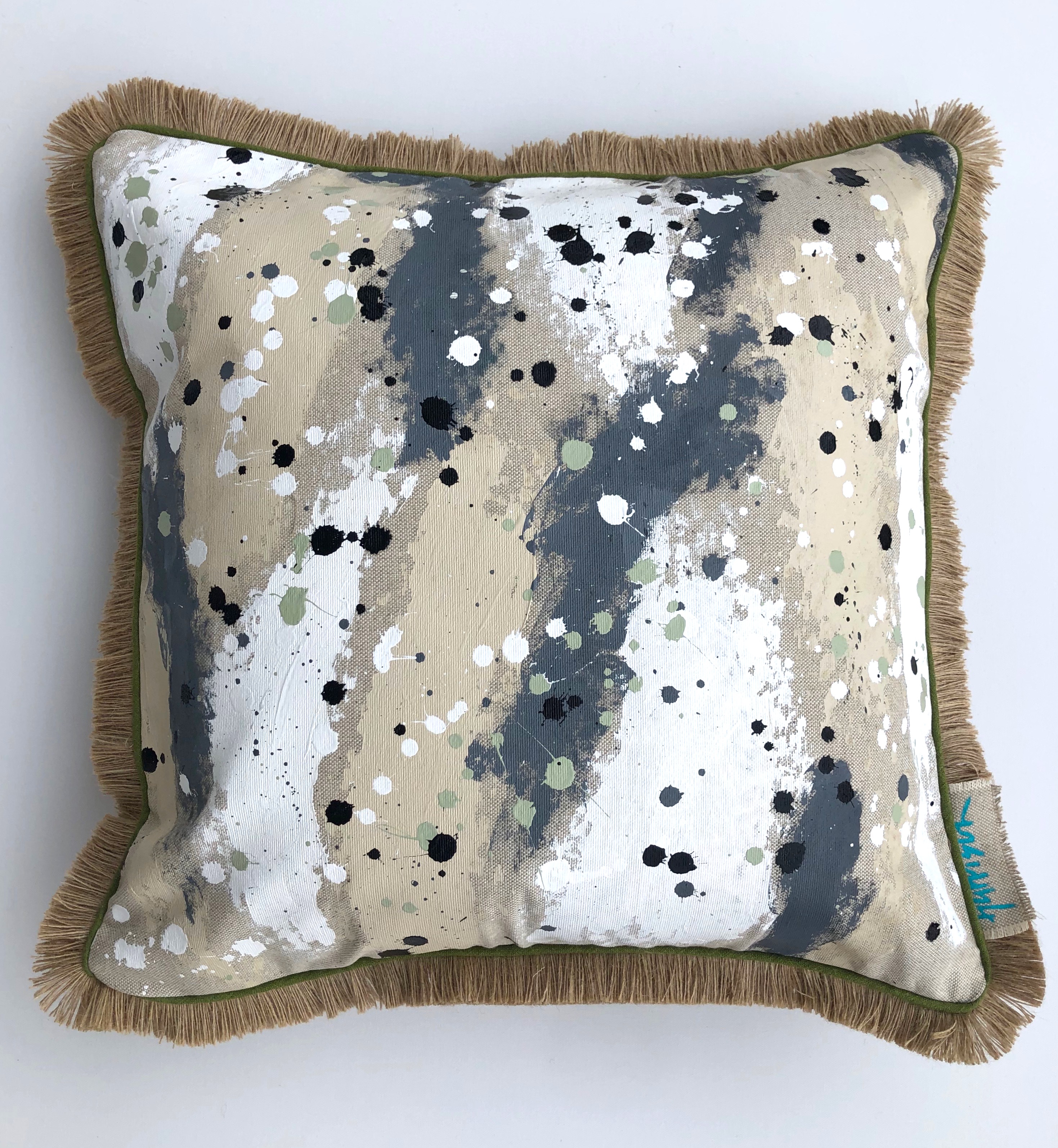 ON CLOUD NINE PILLOW I