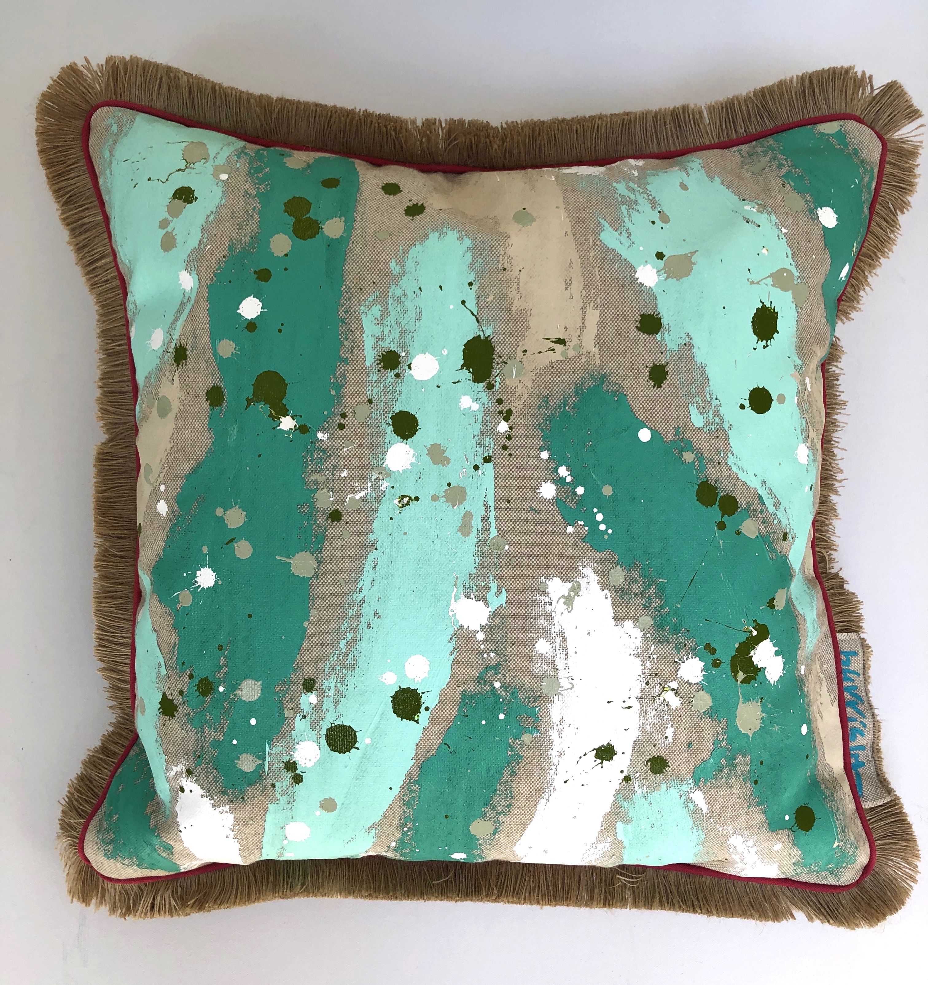 TRICKY TRICKY PILLOW I